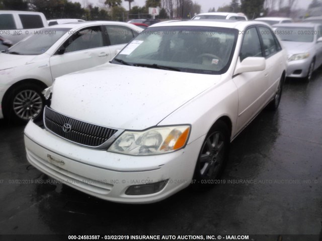 4T1BF28B7YU033859 - 2000 TOYOTA AVALON XL/XLS WHITE photo 2