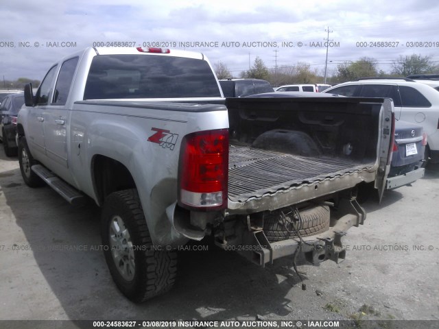 1GT121E89CF139077 - 2012 GMC SIERRA K2500 SLT SILVER photo 3