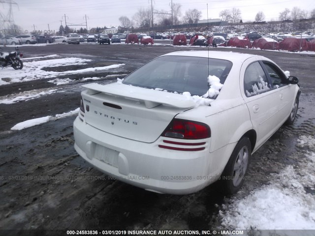 1B3AL46X66N114198 - 2006 DODGE STRATUS SXT WHITE photo 4