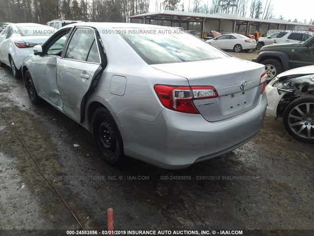 4T1BF1FK3EU420661 - 2014 TOYOTA CAMRY L/SE/LE/XLE 银色 照片 3
