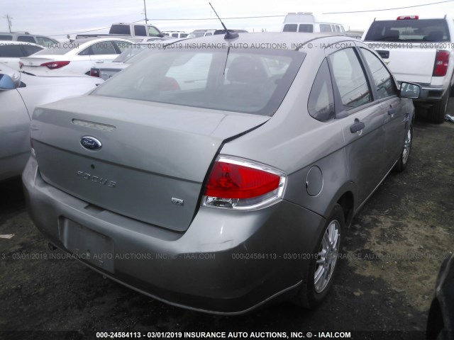 1FAHP35N48W210880 - 2008 FORD FOCUS SE/SEL/SES GRAY photo 4