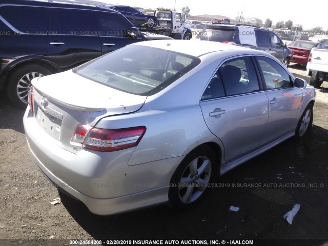 4T1BF3EK1BU226753 - 2011 TOYOTA CAMRY SE/LE/XLE 银色 照片 4