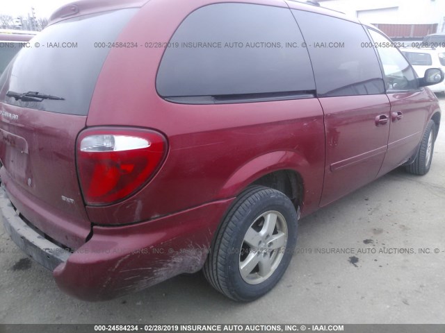 2D4GP44L77R320747 - 2007 DODGE GRAND CARAVAN SXT RED photo 4