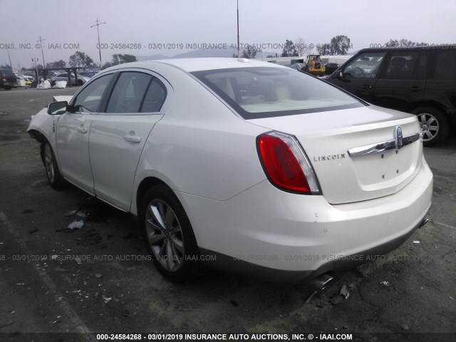 1LNHM94R29G603083 - 2009 LINCOLN MKS WHITE photo 3