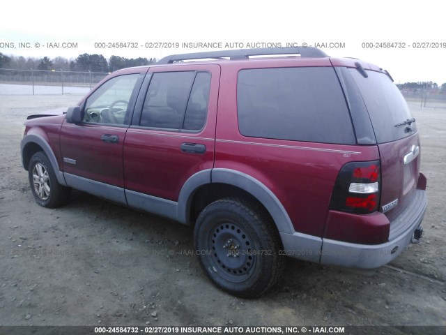 1FMEU63E86UA57466 - 2006 FORD EXPLORER XLT MAROON photo 3