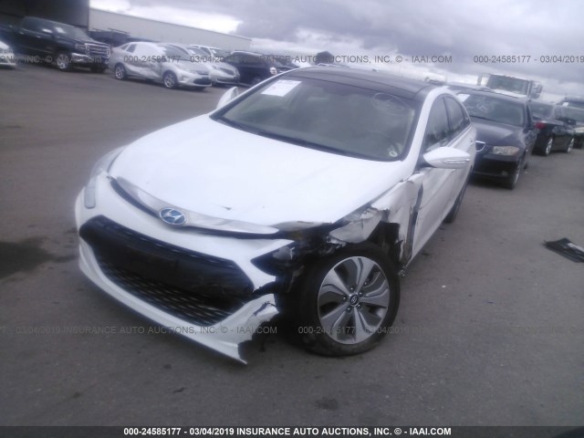 KMHEC4A43FA119424 - 2015 HYUNDAI SONATA HYBRID/LIMITED WHITE photo 2