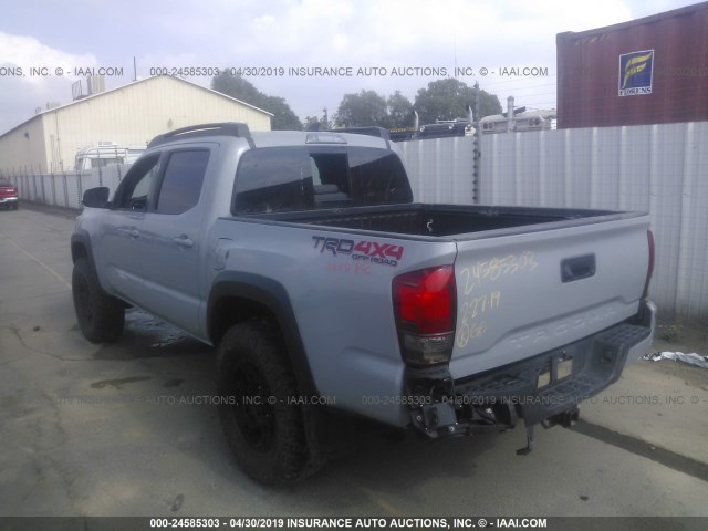 3TMCZ5AN6JM155211 - 2018 TOYOTA TACOMA DBL CAB/SR/TRDSPT/OR/PRO GRAY photo 3