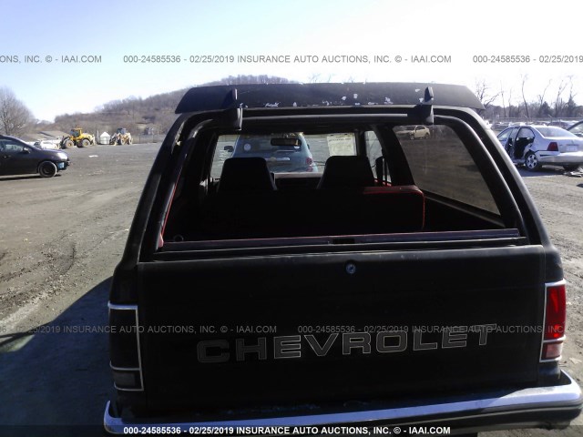 1GNCT18Z5J0174684 - 1988 CHEVROLET BLAZER S10 BLACK photo 6