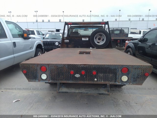 1GBJC341X1F115272 - 2001 CHEVROLET SILVERADO C3500 WHITE photo 8