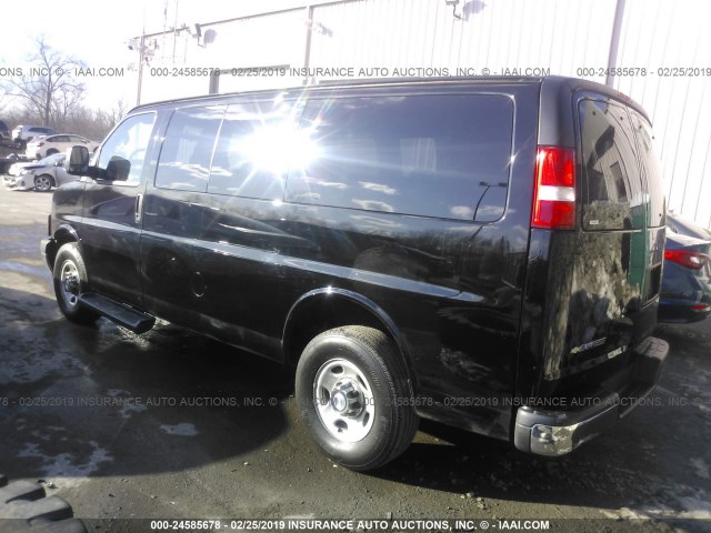 1GAWGFFG0H1339112 - 2017 CHEVROLET EXPRESS G2500 LT BLACK photo 3