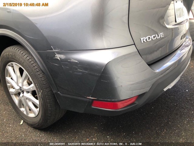 JN8AT2MT6JW450752 - 2018 NISSAN ROGUE S/SL/SV GRAY photo 14