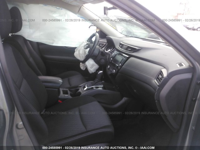 JN8AT2MT6JW450752 - 2018 NISSAN ROGUE S/SL/SV GRAY photo 5