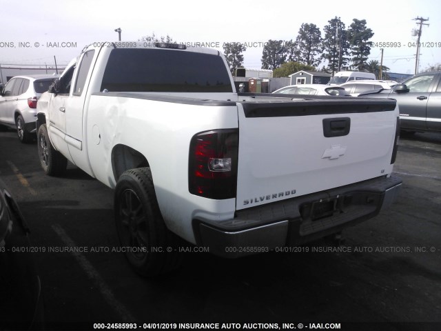 1GCRCSE06DZ287378 - 2013 CHEVROLET SILVERADO C1500 LT WHITE photo 3