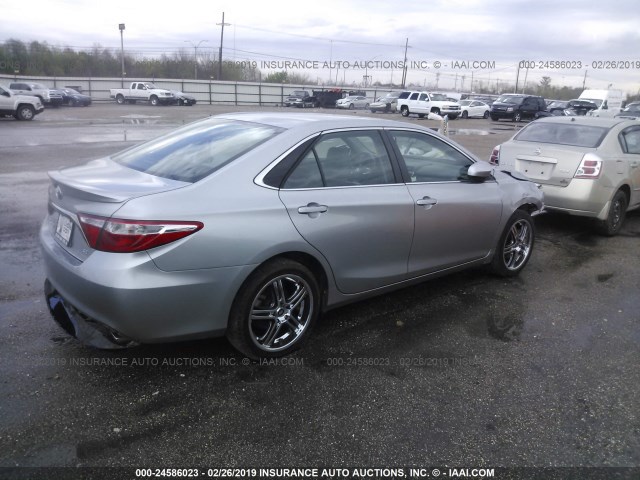 4T1BF1FK4FU058227 - 2015 TOYOTA CAMRY LE/XLE/SE/XSE SILVER photo 4
