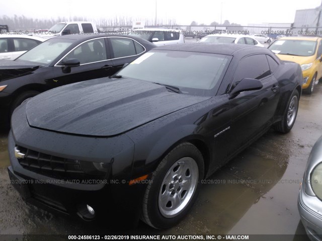 2G1FA1E34D9170320 - 2013 CHEVROLET CAMARO LS BLACK photo 2