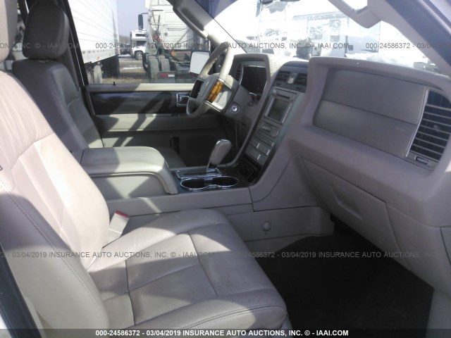 5LMFL28597LJ17073 - 2007 LINCOLN NAVIGATOR L WHITE photo 5