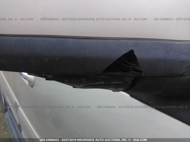 5LMFU28R24LJ26709 - 2004 LINCOLN NAVIGATOR BEIGE photo 6