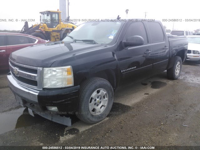 3GCEC13J98G225273 - 2008 CHEVROLET SILVERADO C1500 BLACK photo 2