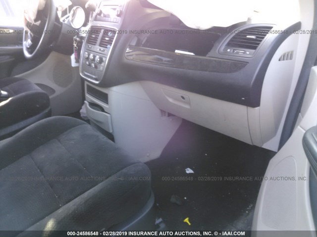 2C4RDGCG8DR528524 - 2013 DODGE GRAND CARAVAN SXT GOLD photo 5