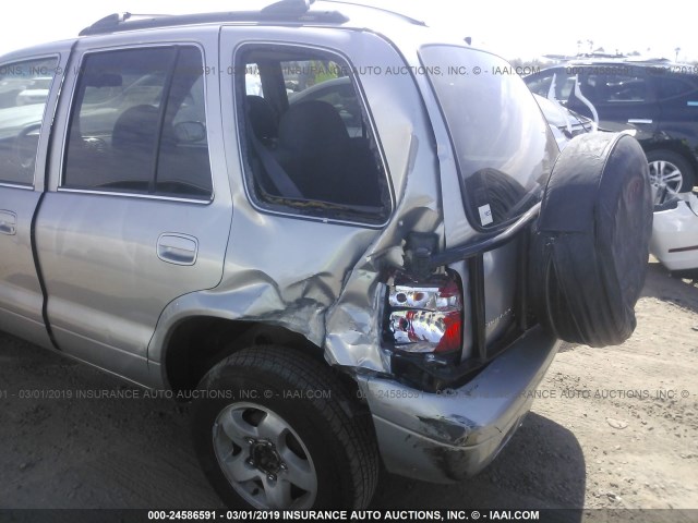 KNDJB723625155155 - 2002 KIA SPORTAGE SILVER photo 6