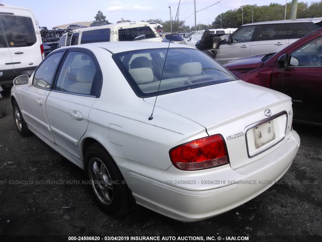 KMHWF25S13A881817 - 2003 HYUNDAI SONATA GL WHITE photo 3