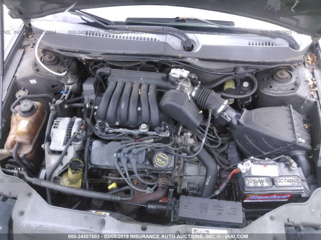 1FAFP55UX2A163496 - 2002 FORD TAURUS SES GRAY photo 10