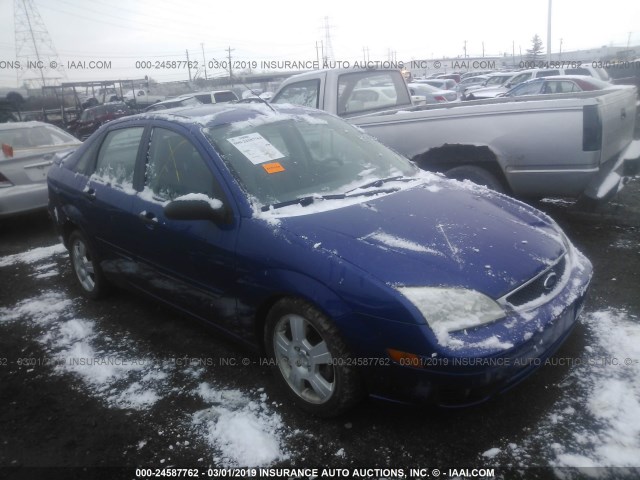 1FAFP34N85W122547 - 2005 FORD FOCUS ZX4 BLUE photo 1