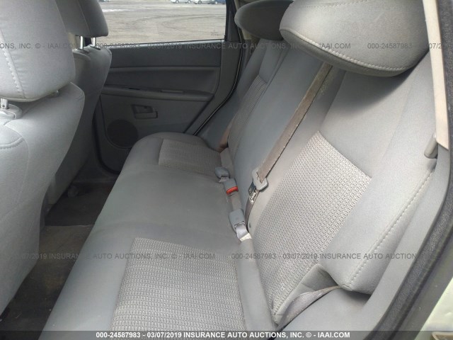 1J8HR48P97C540269 - 2007 JEEP GRAND CHEROKEE LAREDO/COLUMBIA/FREEDOM 银色 照片 8