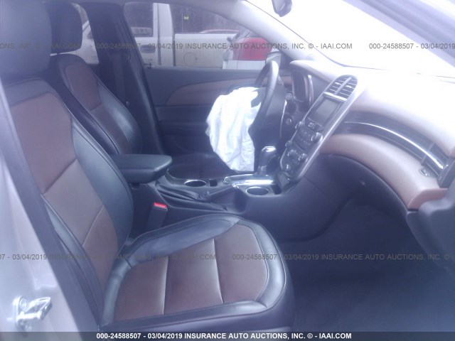 1G11F5SL3FF313582 - 2015 CHEVROLET MALIBU LTZ ვერცხლისფერი ფოტო 5