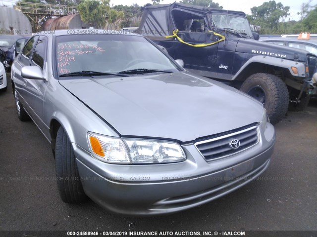 JT2BG22K5Y0407766 - 2000 TOYOTA CAMRY CE/LE/XLE GRAY photo 1