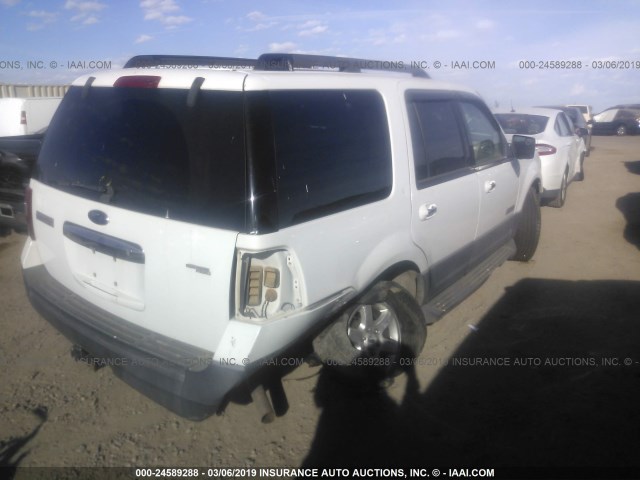 1FMFU16597LA43327 - 2007 FORD EXPEDITION XLT WHITE photo 4