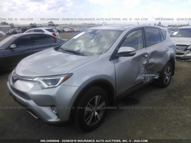 JTMWFREV2JJ183818 - 2018 TOYOTA RAV4 ADVENTURE/XLE Gümüş foto 2