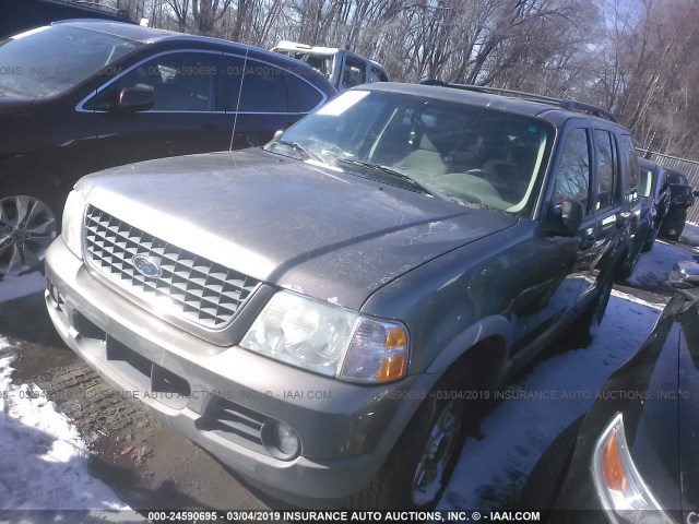 1FMZU63K02ZC82257 - 2002 FORD EXPLORER XLT GRAY photo 2