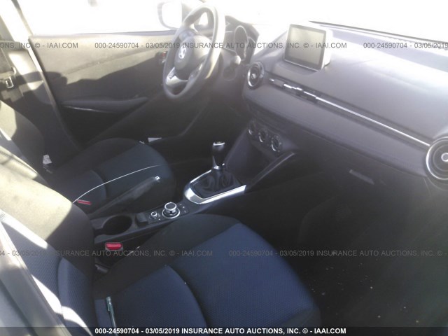 3MYDLBZV5GY101099 - 2016 TOYOTA SCION IA GRAY photo 5