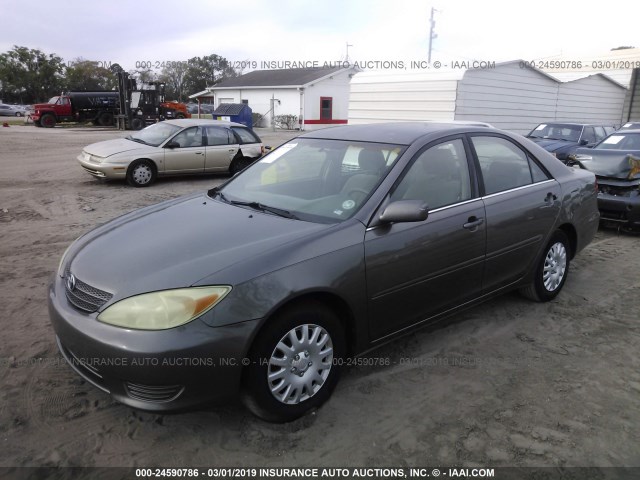 4T1BE32K03U641345 - 2003 TOYOTA CAMRY LE/XLE/SE GRAY photo 2