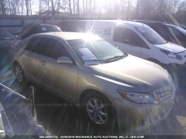 4T1BF3EK0BU752694 - 2011 TOYOTA CAMRY SE/LE/XLE GOLD photo 1