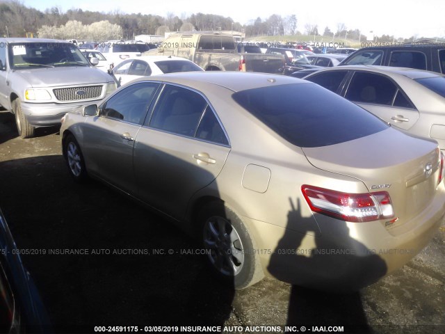 4T1BF3EK0BU752694 - 2011 TOYOTA CAMRY SE/LE/XLE GOLD photo 3