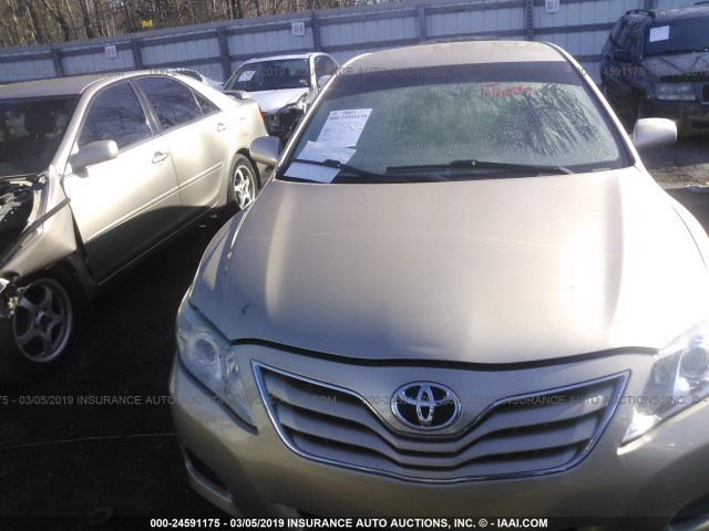 4T1BF3EK0BU752694 - 2011 TOYOTA CAMRY SE/LE/XLE GOLD photo 6