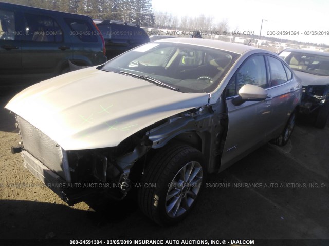 3FA6P0LU8HR323704 - 2017 FORD FUSION SE HYBRID CREAM photo 2