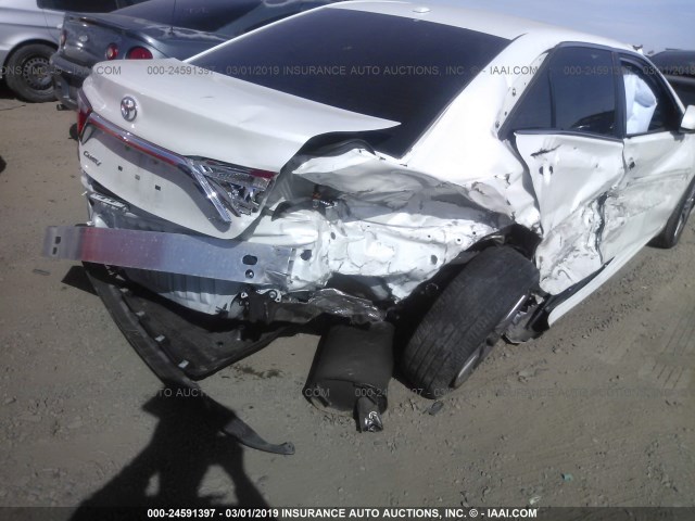 4T1BF1FK4HU439000 - 2017 TOYOTA CAMRY LE/XLE/SE/XSE WHITE photo 6