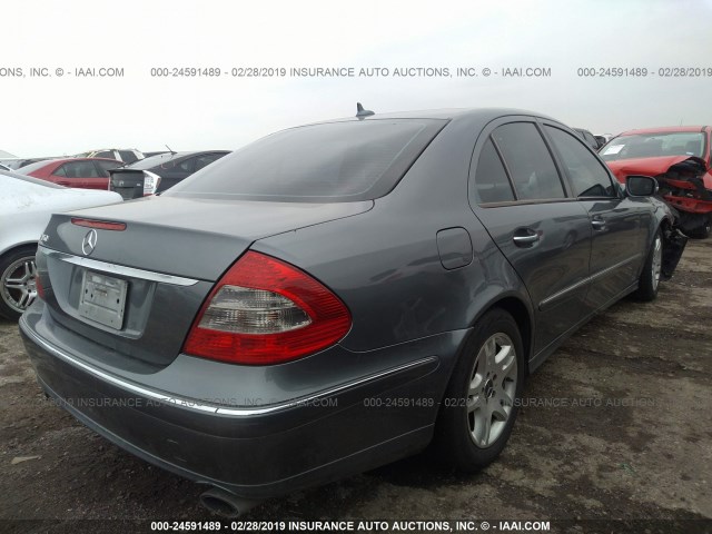 WDBUF56X98B257836 - 2008 MERCEDES-BENZ E 350 GRAY photo 4