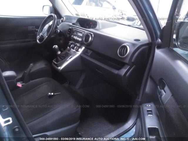 JTLKE50E681005409 - 2008 TOYOTA SCION XB BLUE photo 5