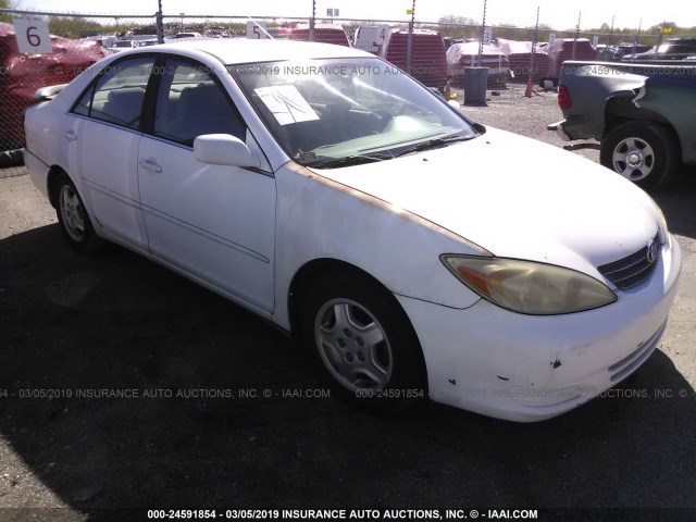4T1BF32K82U025355 - 2002 TOYOTA CAMRY LE/XLE/SE WHITE photo 1
