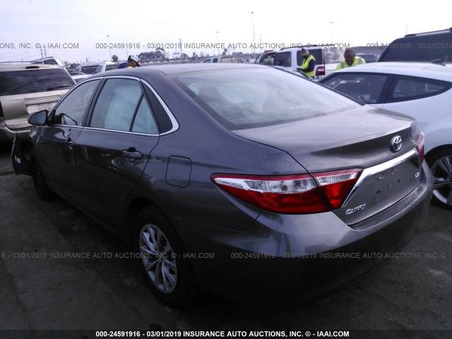 4T1BF1FK8FU474359 - 2015 TOYOTA CAMRY LE/XLE/SE/XSE 灰色 照片 3