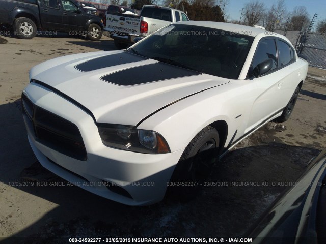 2C3CDXAT5DH610338 - 2013 DODGE CHARGER POLICE WHITE photo 2