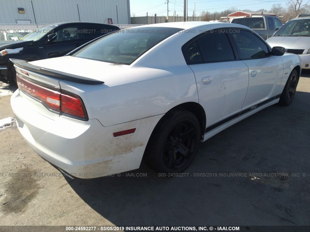 2C3CDXAT5DH610338 - 2013 DODGE CHARGER POLICE WHITE photo 4