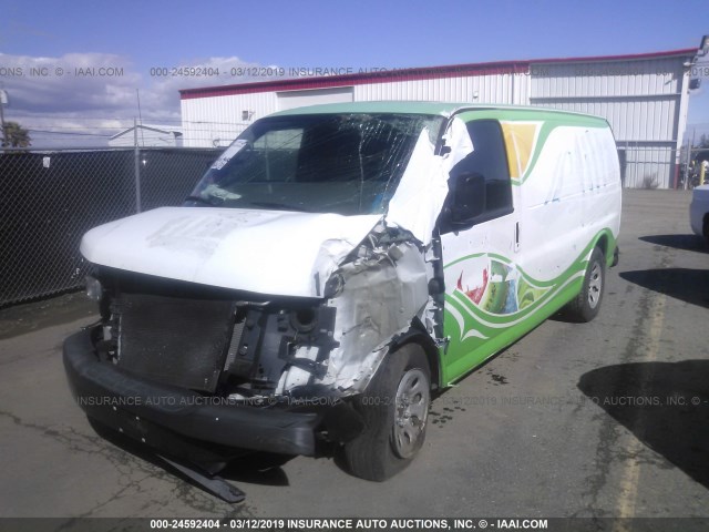 1GCSGAFX2C1181759 - 2012 CHEVROLET EXPRESS G1500  WHITE photo 2