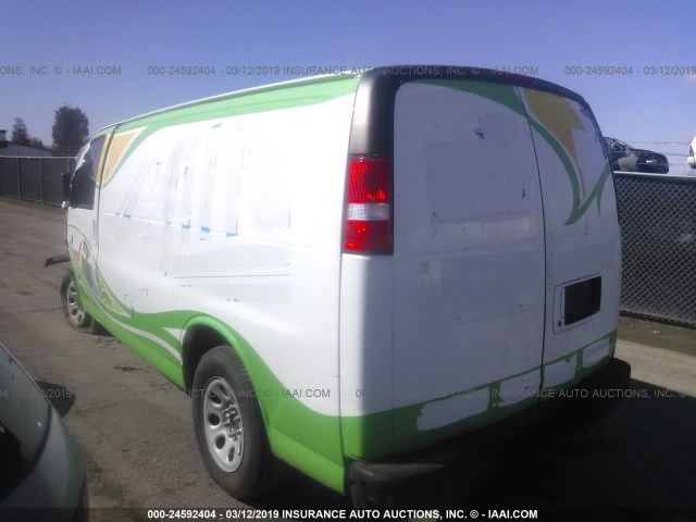 1GCSGAFX2C1181759 - 2012 CHEVROLET EXPRESS G1500  WHITE photo 3