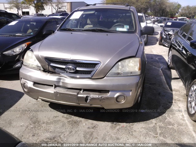 KNDJD733365640917 - 2006 KIA SORENTO EX/LX GOLD photo 6