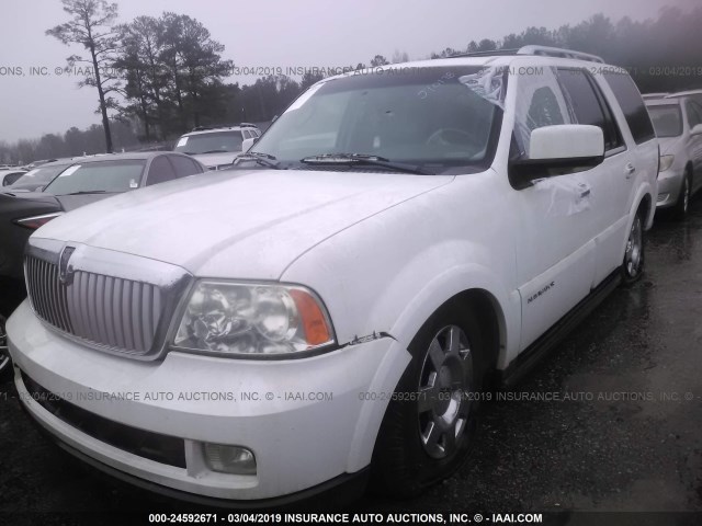 5LMFU28575LJ10178 - 2005 LINCOLN NAVIGATOR Blanc photo 2